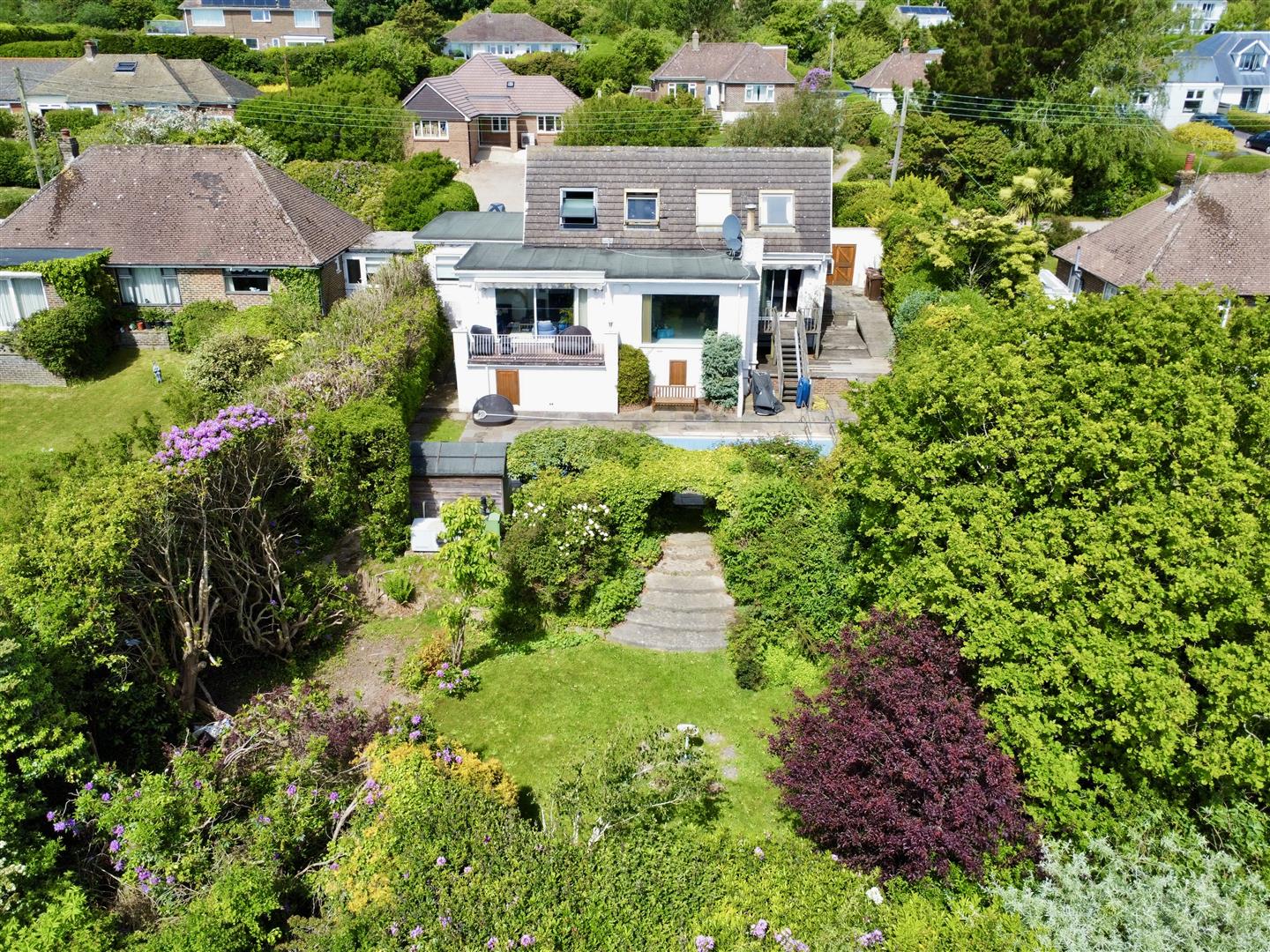The Close, Fairlight